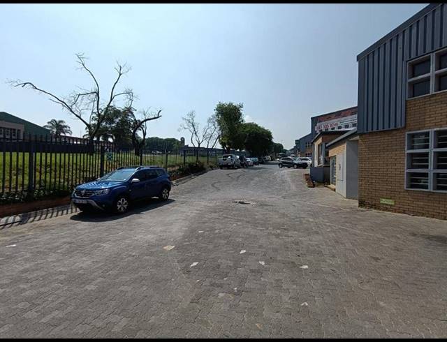INDUSTRIAL PROPERTY TO RENT IN HALFWAY HOUSE